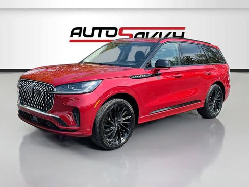 Used 2025 Lincoln Aviator Reserve w/ Equipment Group 201A AWD/4WD image 3