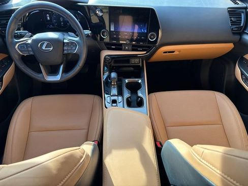 Used 2025 Lexus NX 250 FWD image 12