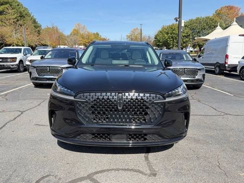 New 2026 Lincoln Aviator Reserve w/ Luxury Package image 2