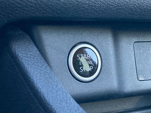 Used 2023 Nissan Rogue SV image 26