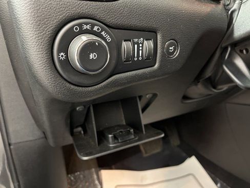 Used 2022 Jeep Cherokee Trailhawk w/ Comfort/Convenience Group image 26