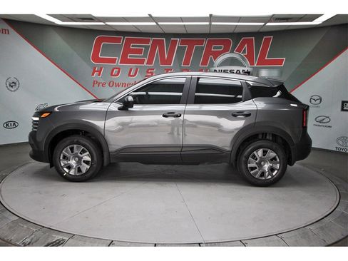 New 2026 Nissan Kicks S image 3