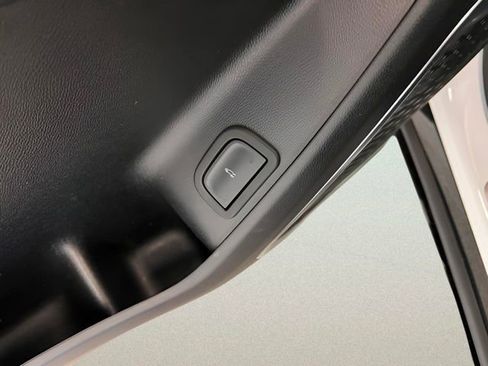 Used 2025 Buick Enclave Sport Touring image 16