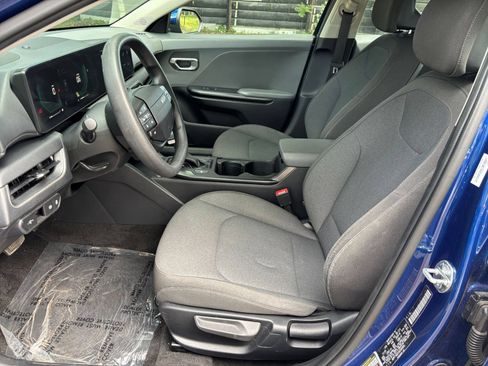Used 2025 Kia K4 FWD image 25