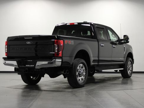 Used 2022 Ford F350 Lariat w/ Chrome Package image 4
