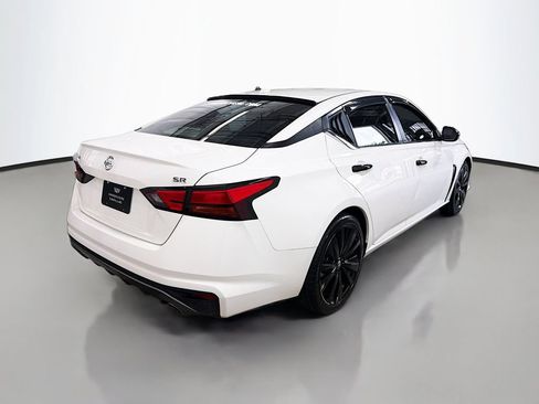 Used 2019 Nissan Altima 2.5 SR FWD image 9