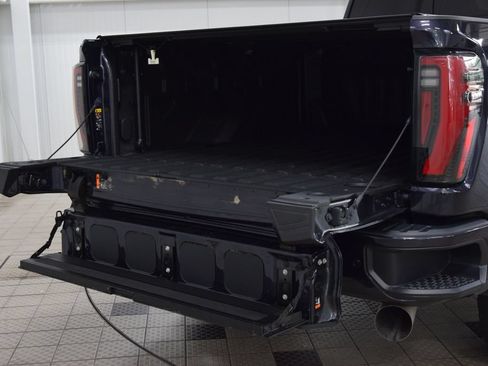 Used 2024 GMC Sierra 2500 AT4 w/ AT4 Premium Plus Package AWD/4WD image 29