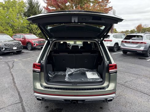 New 2026 Volkswagen Atlas Peak Edition image 25