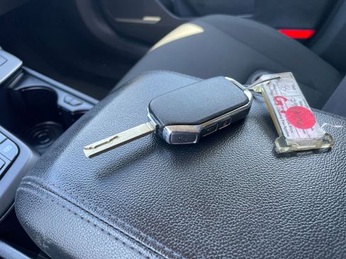 Used 2024 Kia Sportage LX image 21