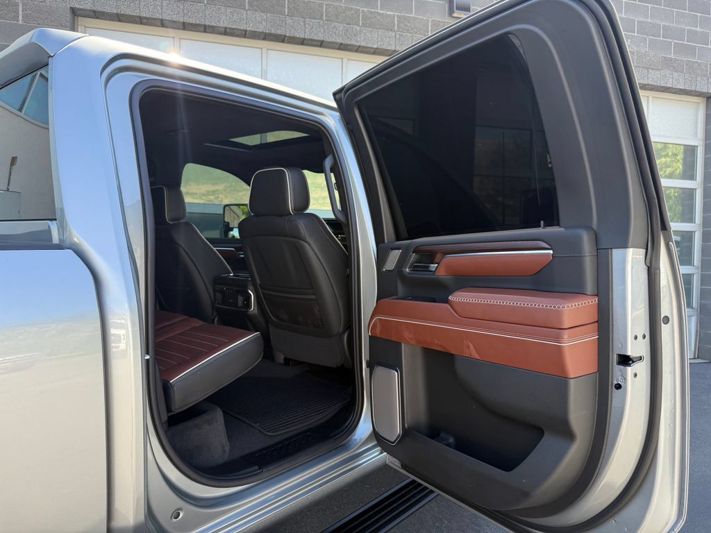 Used 2026 GMC Sierra 3500 Denali Ultimate AWD/4WD image 43