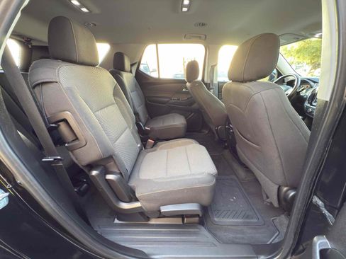 Used 2019 Chevrolet Traverse LT image 60