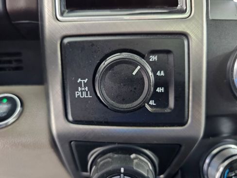 Used 2019 Ford F150 Limited w/ Trailer Tow Package image 18