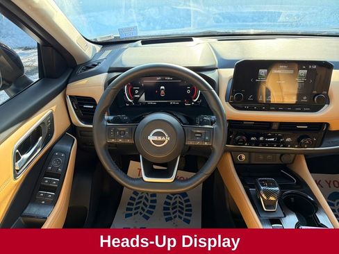 Used 2023 Nissan Rogue Platinum w/ Platinum Premium Package image 17