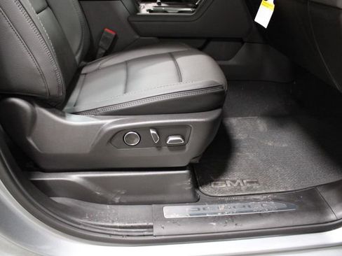 New 2026 GMC Sierra 2500 Denali w/ Denali Reserve Package image 28