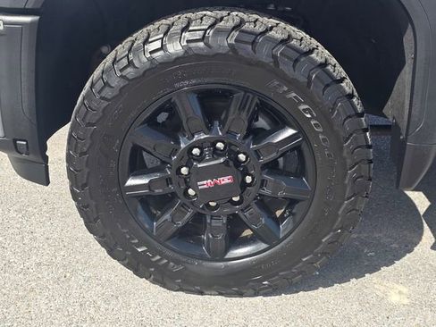 Used 2026 GMC Sierra 2500 AT4 w/ AT4 Premium Plus Package AWD/4WD image 10