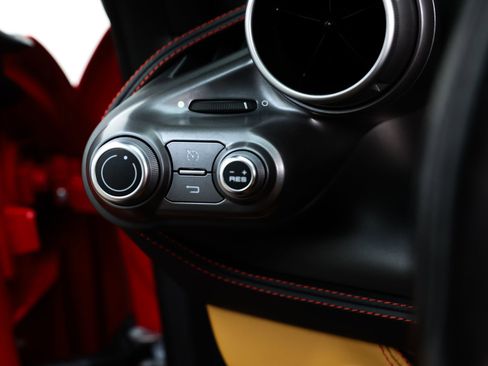Used 2021 Ferrari F8 Tributo image 37
