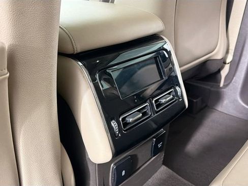 Used 2020 Lincoln Aviator Reserve w/ Equipment Group 201A image 26