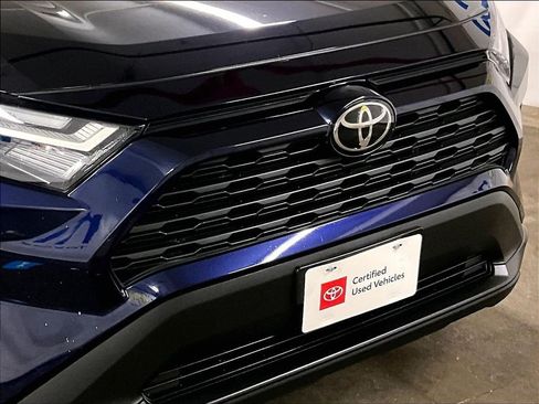 Certified 2024 Toyota RAV4 XLE FWD image 30