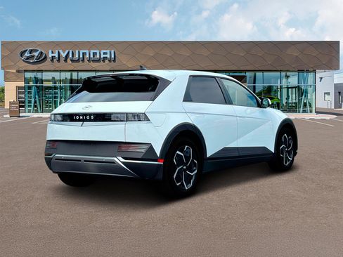 Used 2024 Hyundai Ioniq 5 SEL image 7