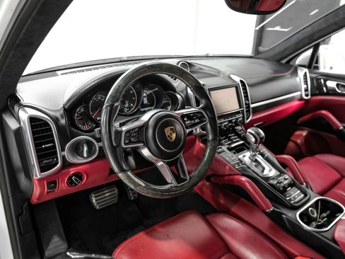 Used 2016 Porsche Cayenne GTS image 20