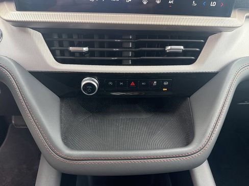 Certified 2026 Ford Explorer Active w/ Active Comfort Package RWD image 23