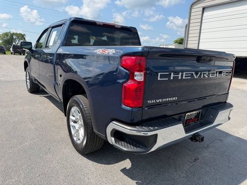 Used 2023 Chevrolet Silverado 1500 LT AWD/4WD image 33