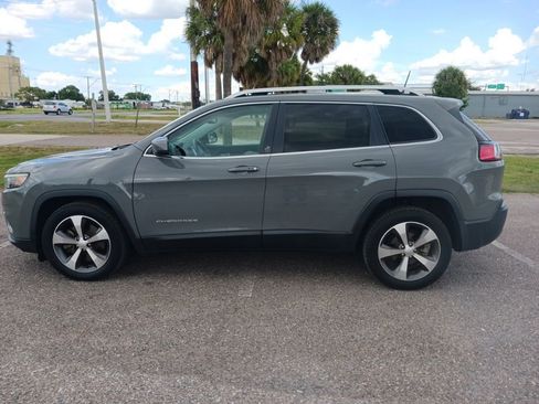 Used 2020 Jeep Cherokee Limited FWD image 8
