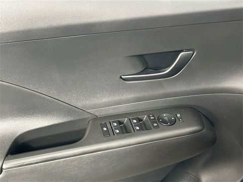 Used 2024 Hyundai Kona SEL image 19