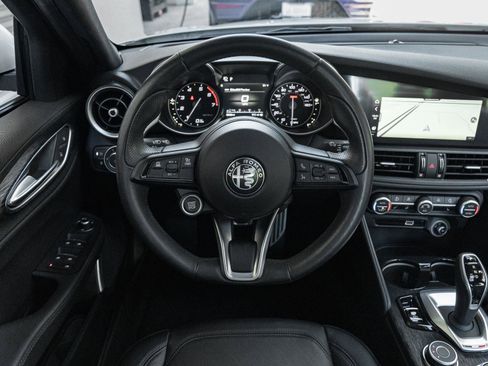 Used 2023 Alfa Romeo Giulia Sprint image 10