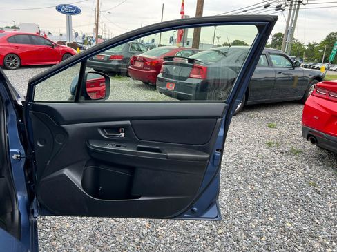 Used 2013 Subaru Impreza 2.0i Premium w/ All-Weather Pkg AWD/4WD image 9