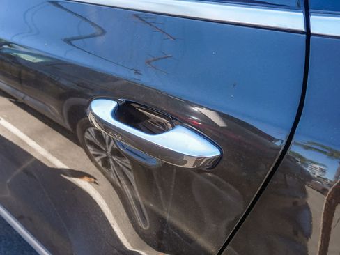 Used 2020 Kia Telluride SX w/ SX Prestige Package image 8