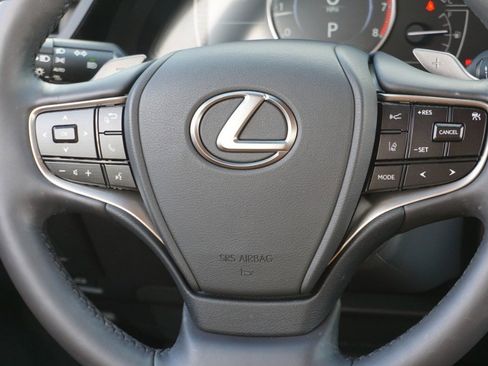 Certified 2024 Lexus ES 350 w/ Premium Package image 29