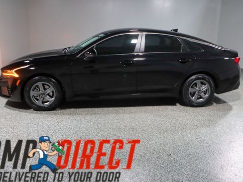 Used 2023 Kia K5 LXS image 10