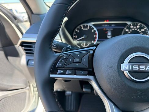 Certified 2025 Nissan Altima 2.5 SR FWD image 15