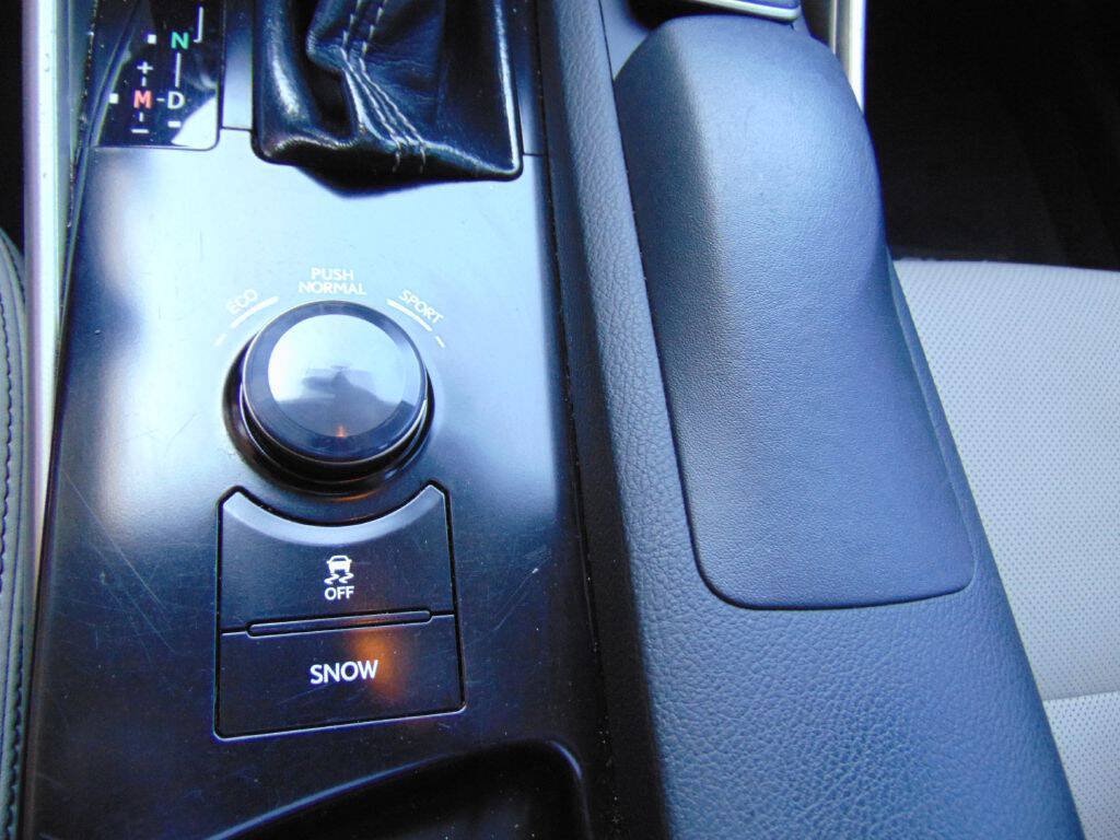 Used 2014 Lexus IS 350 w/ Navigation Package RWD image 33