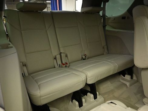 Used 2023 Cadillac Escalade Sport Platinum w/ LPO, ONYX Package image 28