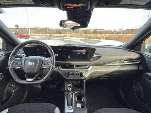 Used 2024 Buick Envista Preferred w/ Convenience I Package image 25