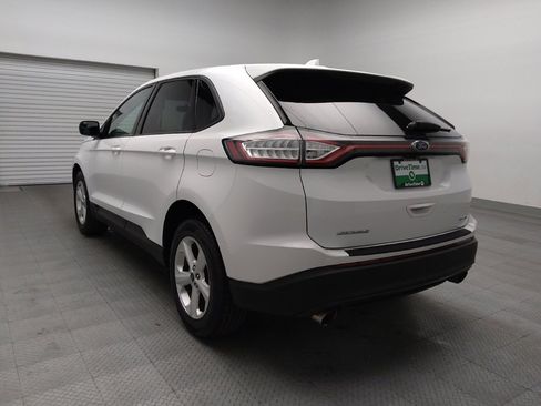Used 2017 Ford Edge SE image 5