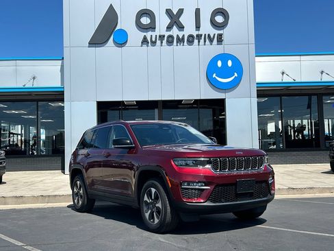 Used 2022 Jeep Grand Cherokee Limited 4xe w/ Luxury Tech Group II AWD/4WD image 1