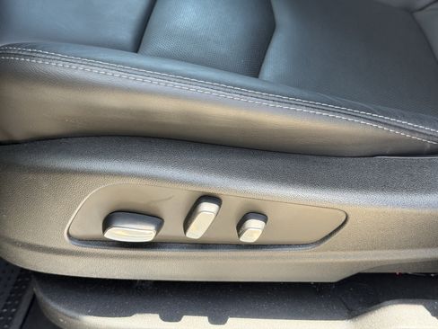 Certified 2023 Cadillac XT5 Sportv w/ LPO, Floor Liner Package AWD/4WD image 20