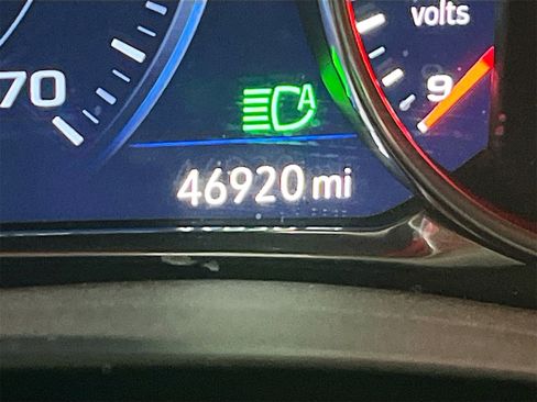 Used 2023 Chevrolet Traverse Premier w/ LPO, 'HIT The Road' Package image 12