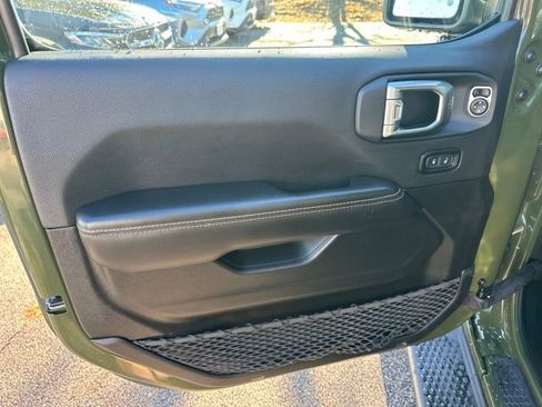 Used 2024 Jeep Wrangler Sahara image 14