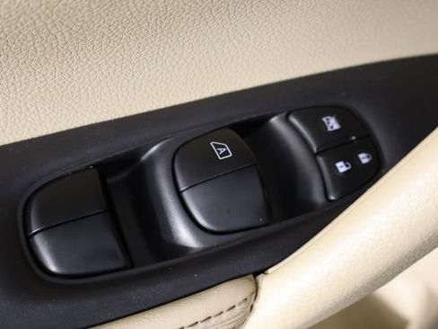 Used 2020 Nissan Rogue SL FWD image 20