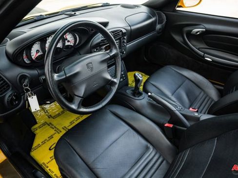 Used 2000 Porsche 911 Carrera 4 image 2