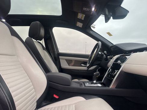 Used 2020 Land Rover Discovery Sport SE R-Dynamic image 29