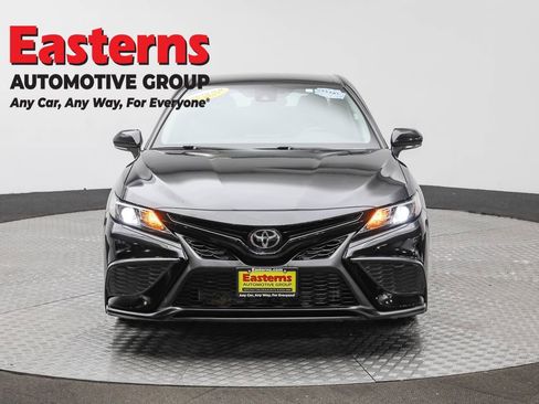 Used 2024 Toyota Camry SE FWD image 2