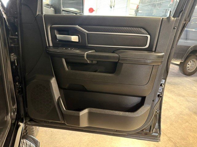 Certified 2025 RAM 2500 Big Horn AWD/4WD image 8