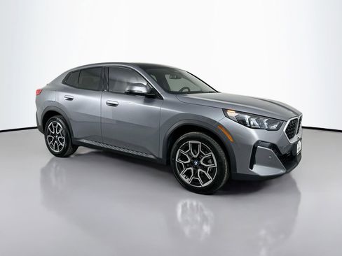 New 2026 BMW X2 xDrive28i w/ Technology Package image 3