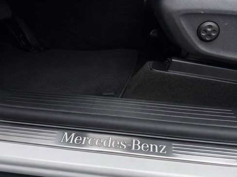 Used 2024 Mercedes-Benz GLE 350 4MATIC image 33