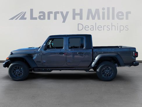 New 2026 Jeep Gladiator Sport AWD/4WD image 2